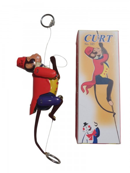 Curt, le singe grimpant