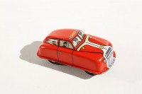 Voiture de pompiers en tôle Voiture de pompiers en tôle