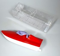 Voiture bateau, rouge avec coque blance, Made in Germany Voiture bateau, rouge avec coque blance, Made in Germany