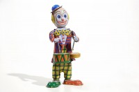 Trommelnder Clown, Made in China Trommelnder Clown, Made in China